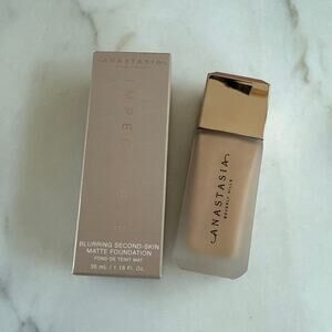Anastasia Beverly Hills Impeccable Blurring Second Skin Matte Foundation 1.5N